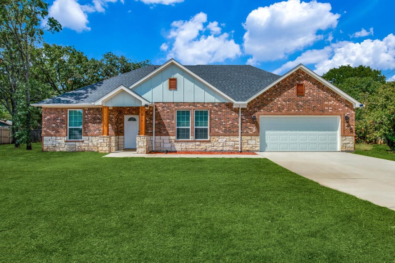 Lakedallaspoolhouse Great Memories, Near Lake! 레이크댈라스 외부 사진